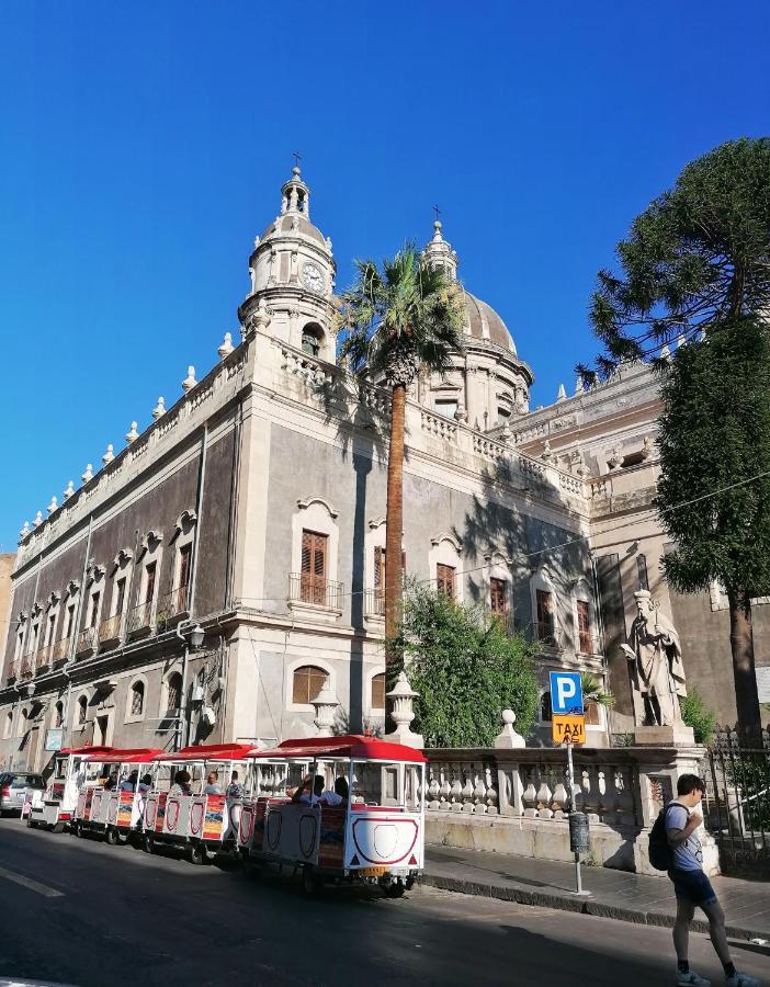 Diletta Oasi Bed & Breakfast Catania Bagian luar foto