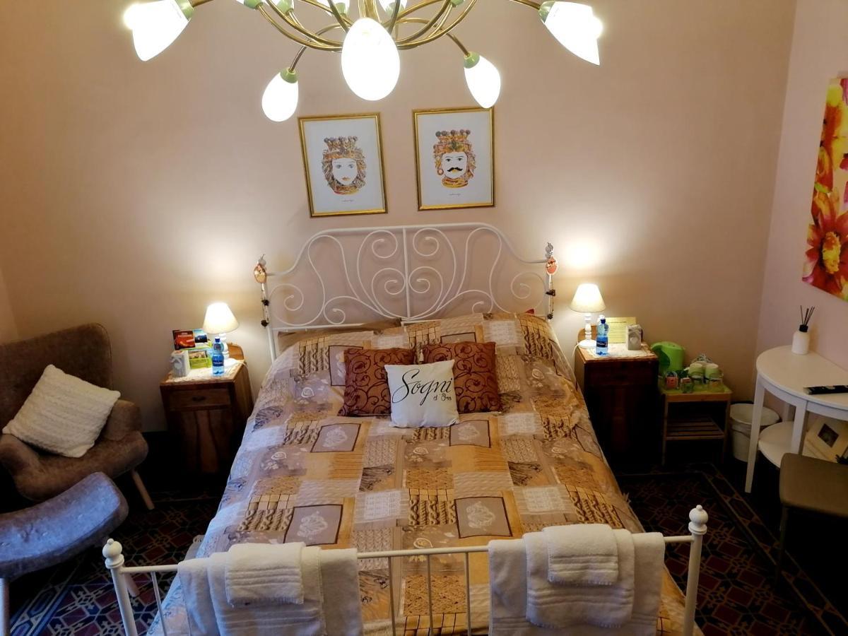 Diletta Oasi Bed & Breakfast Catania Bagian luar foto