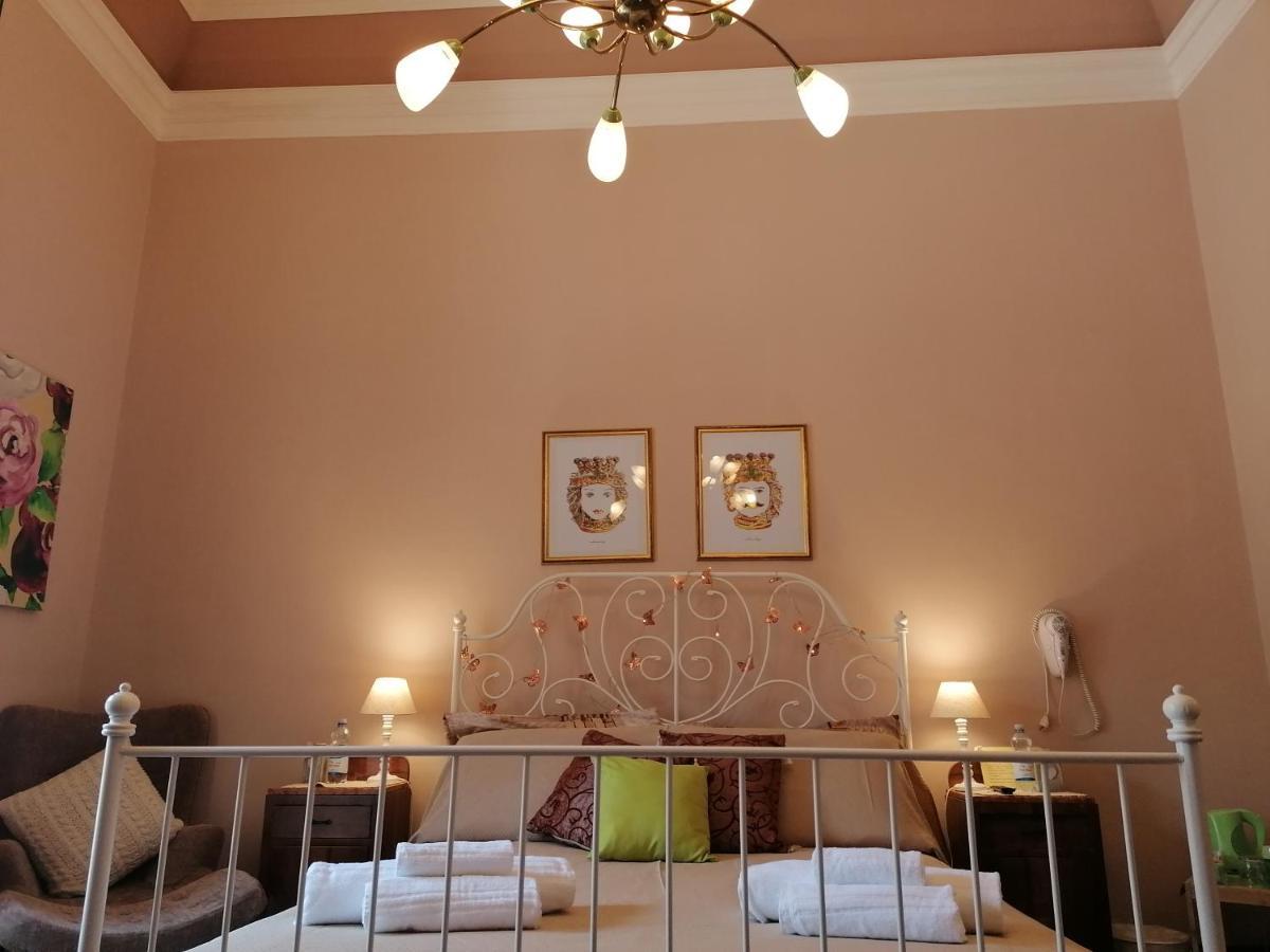 Diletta Oasi Bed & Breakfast Catania Bagian luar foto