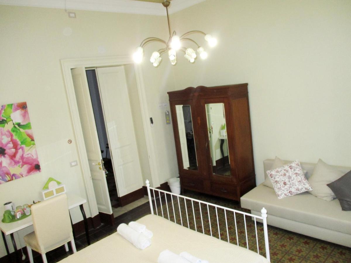 Diletta Oasi Bed & Breakfast Catania Bagian luar foto