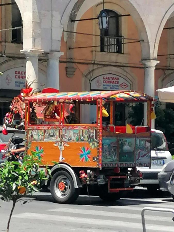 Diletta Oasi Bed & Breakfast Catania Bagian luar foto